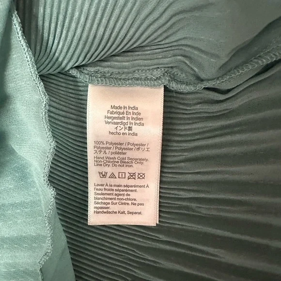 Madewell Pleated Flare-Sleeve Top - Picture 6 of 7